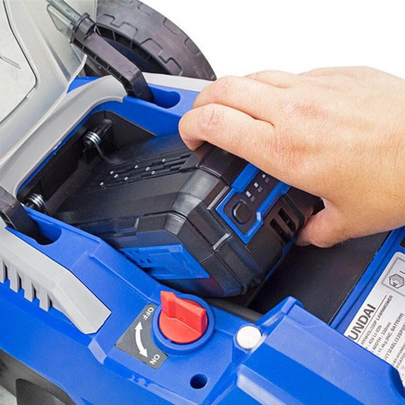 Hyundai HYM40LI330P 40V Cordless Lawnmower Rear Roller 32cm With 1 x 2.5Ah Battery Powered & Charger